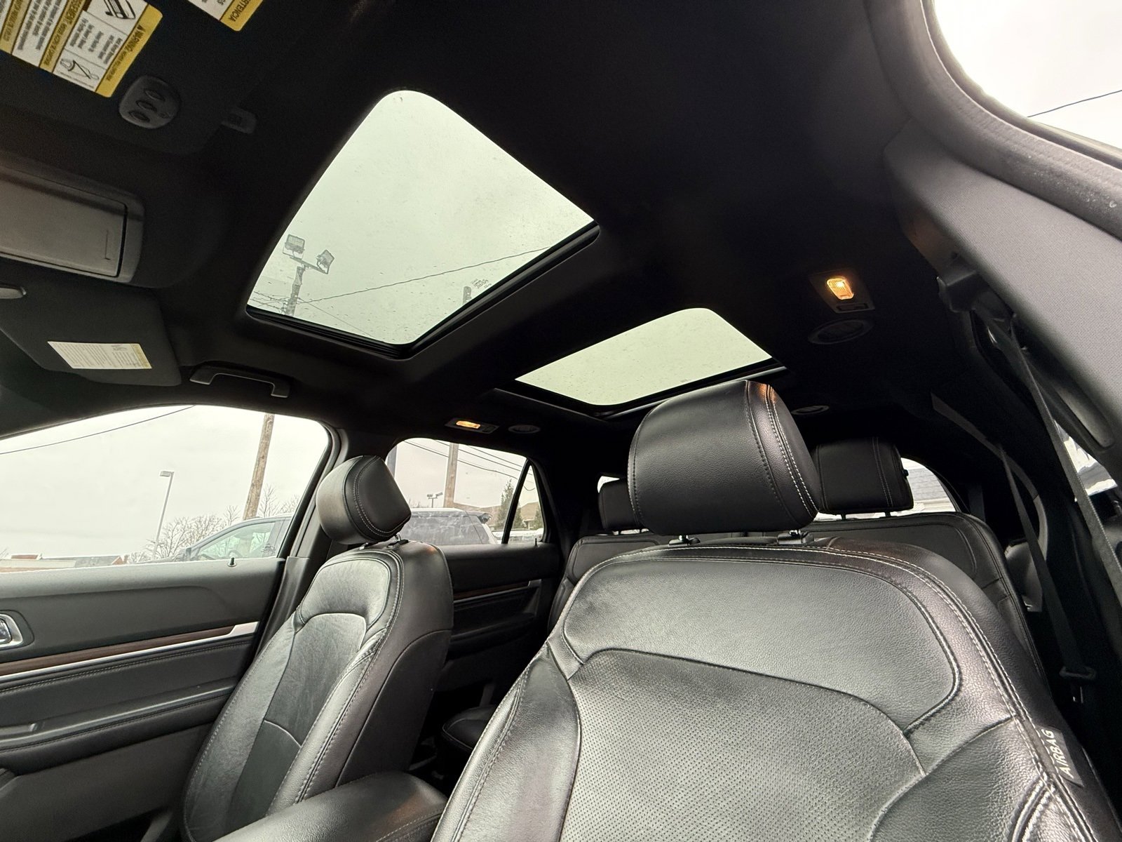 Used 2017 Ford Explorer Limited image 4