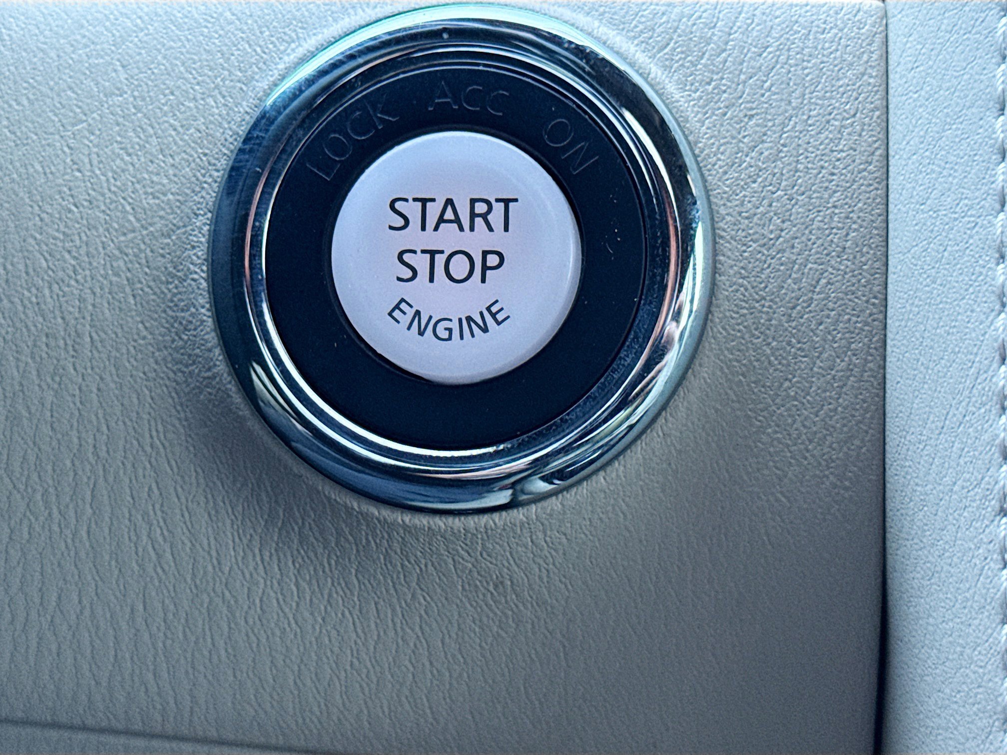 Used 2024 INFINITI QX80 Sensory image 38