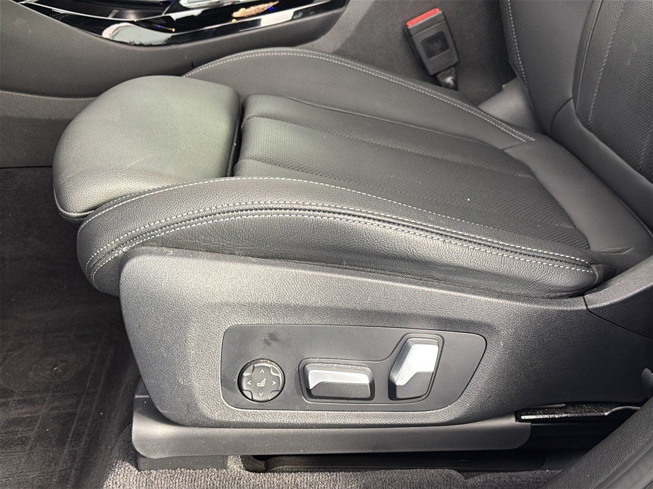 Used 2023 BMW X3 sDrive30i w/ Convenience Package w/ZPA RWD image 16