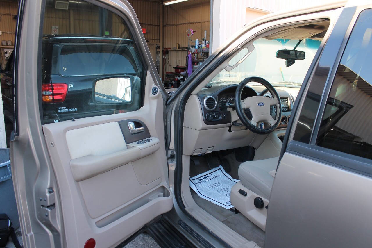 Used 2003 Ford Expedition XLT RWD image 20