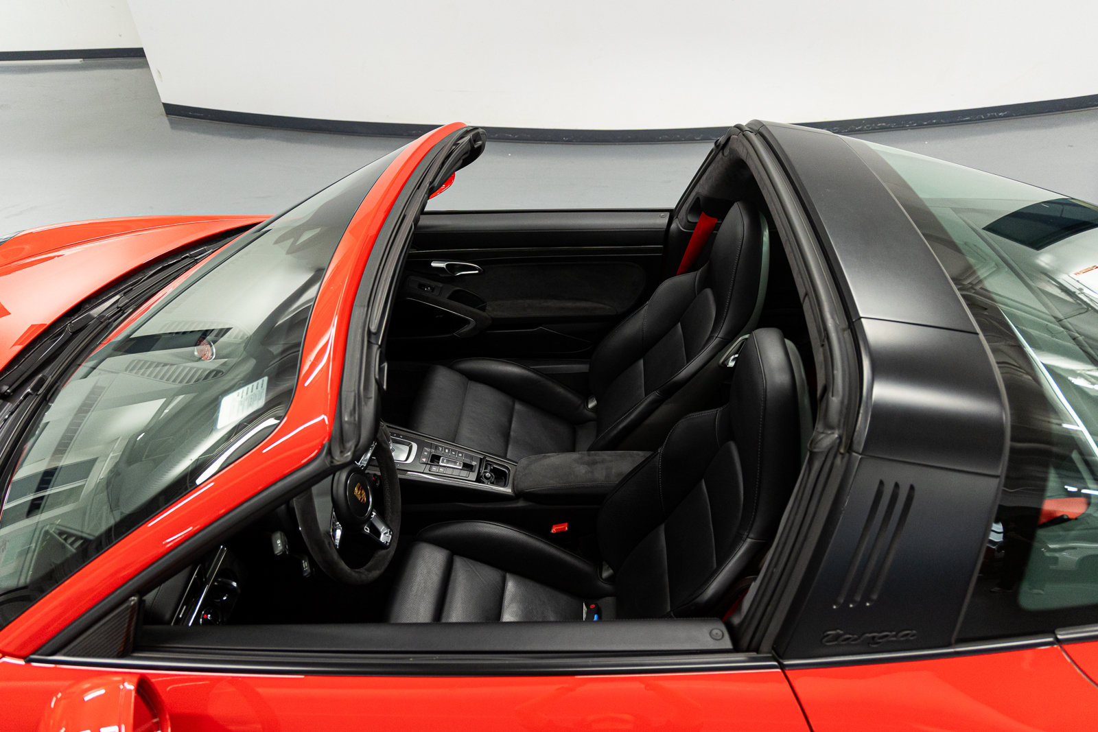 Used 2019 Porsche 911 Targa 4 GTS AWD/4WD image 33