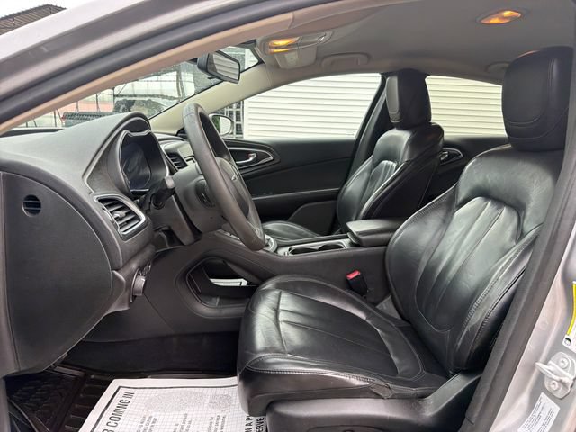 Used 2016 Chrysler 200 Limited w/ Driver Assist Package FWD image 10