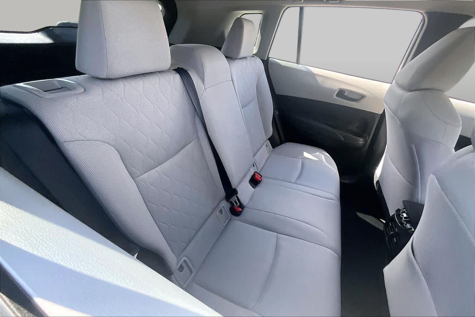 Used 2023 Toyota Corolla Cross LE FWD image 18