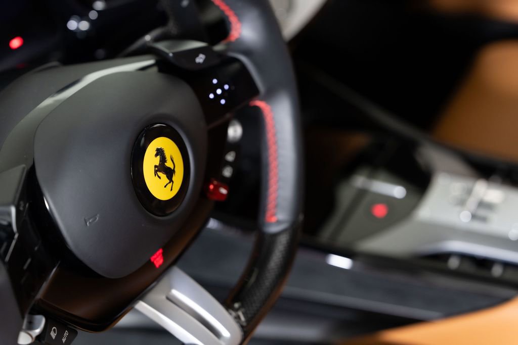 Used 2025 Ferrari Purosangue AWD/4WD image 23