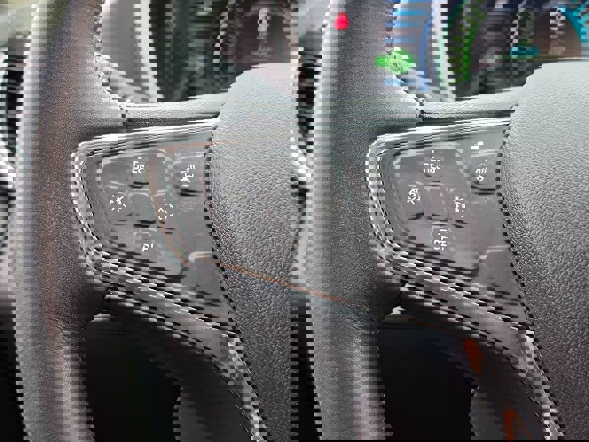 Used 2017 Chevrolet Volt LT w/ Comfort Package image 31