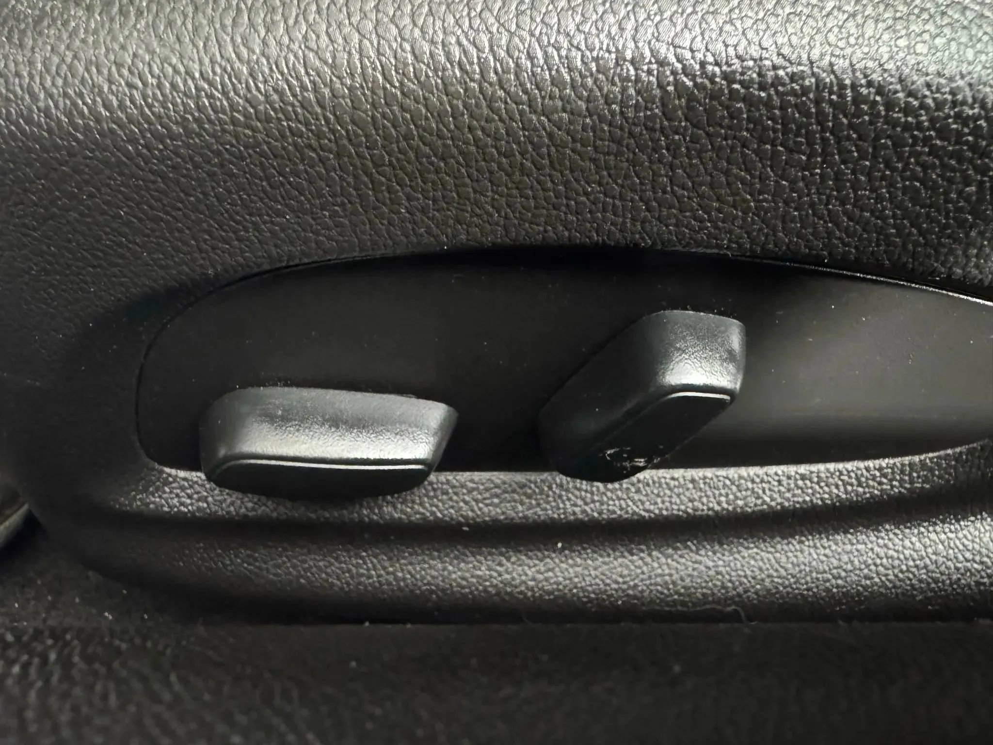 Used 2020 Chevrolet Camaro SS image 29