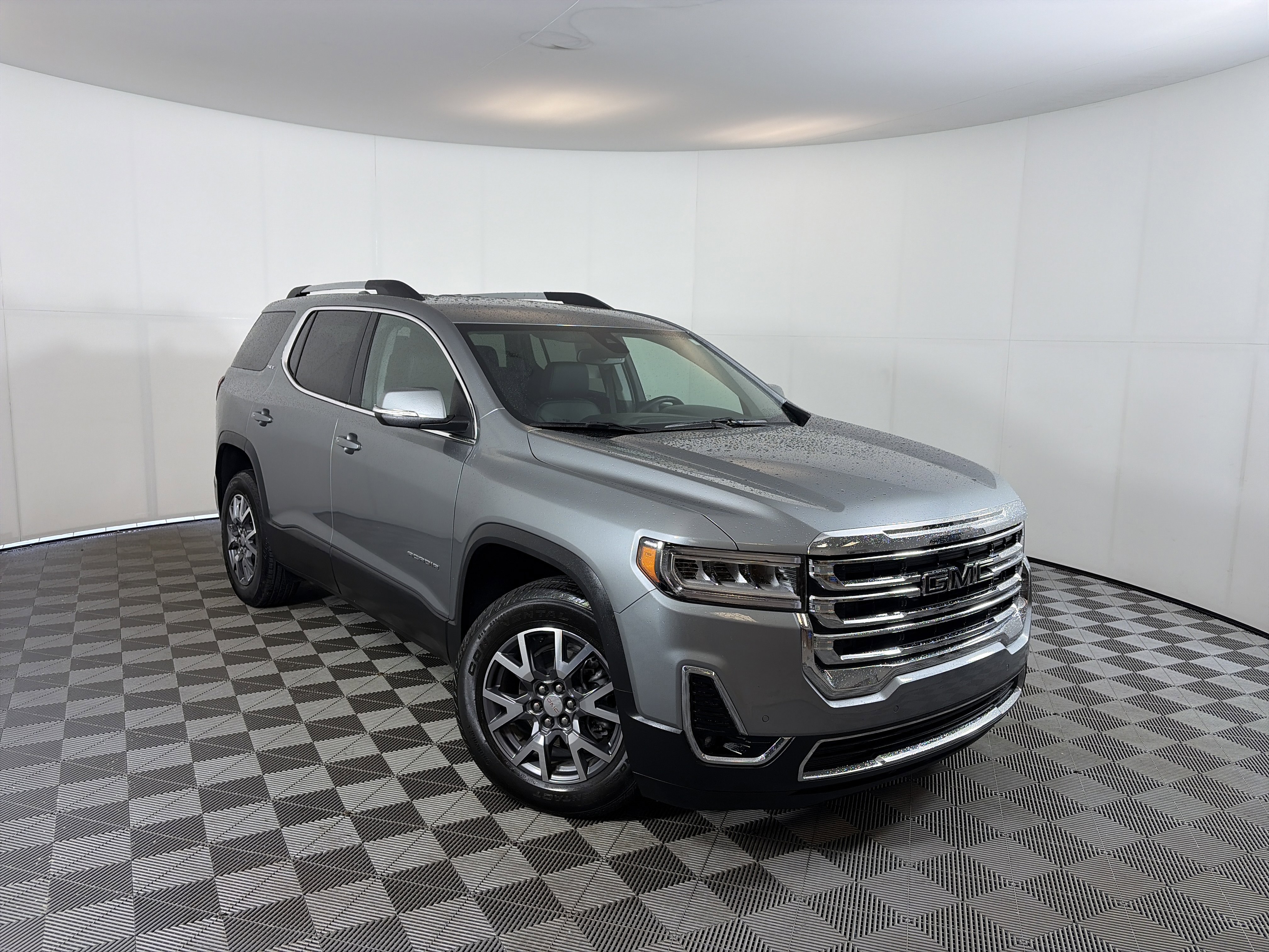 Used 2023 GMC Acadia SLT w/ Preferred Package AWD/4WD image 1
