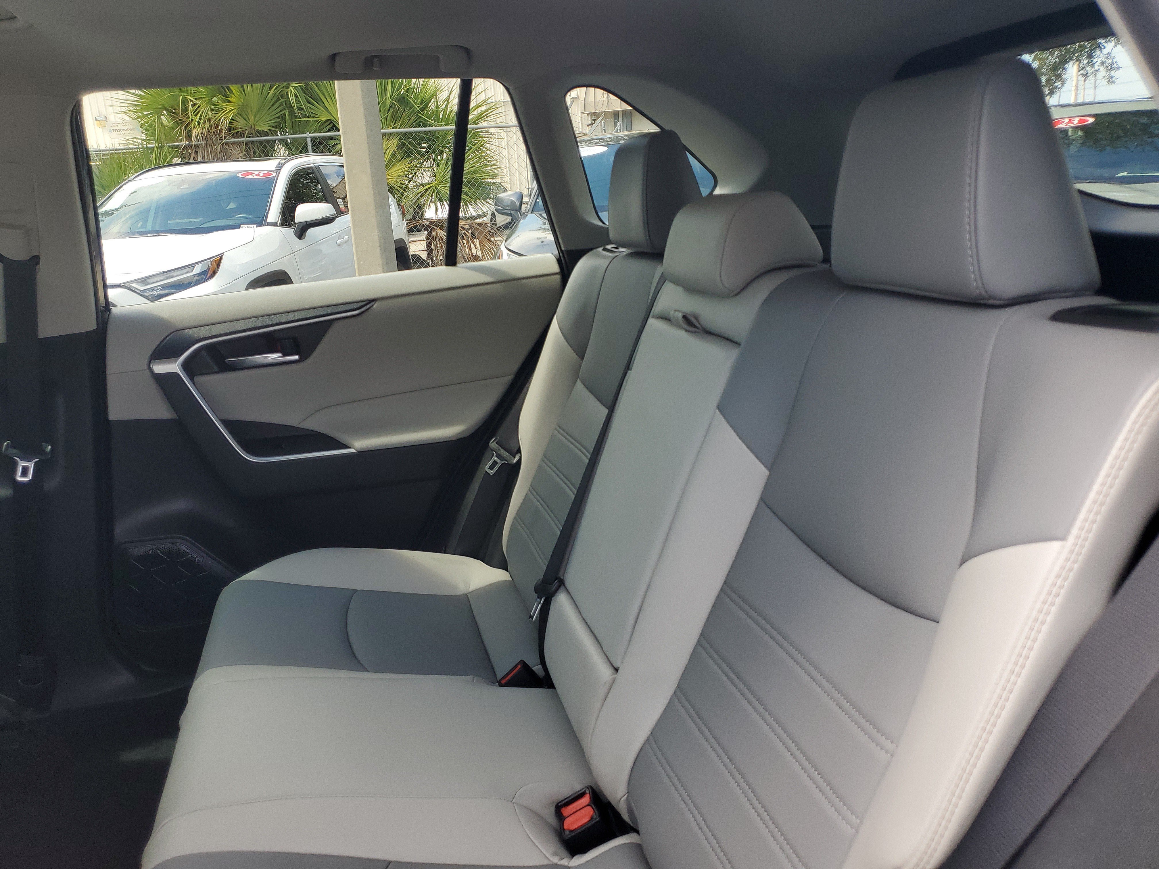 Used 2022 Toyota RAV4 XLE Premium AWD/4WD image 13