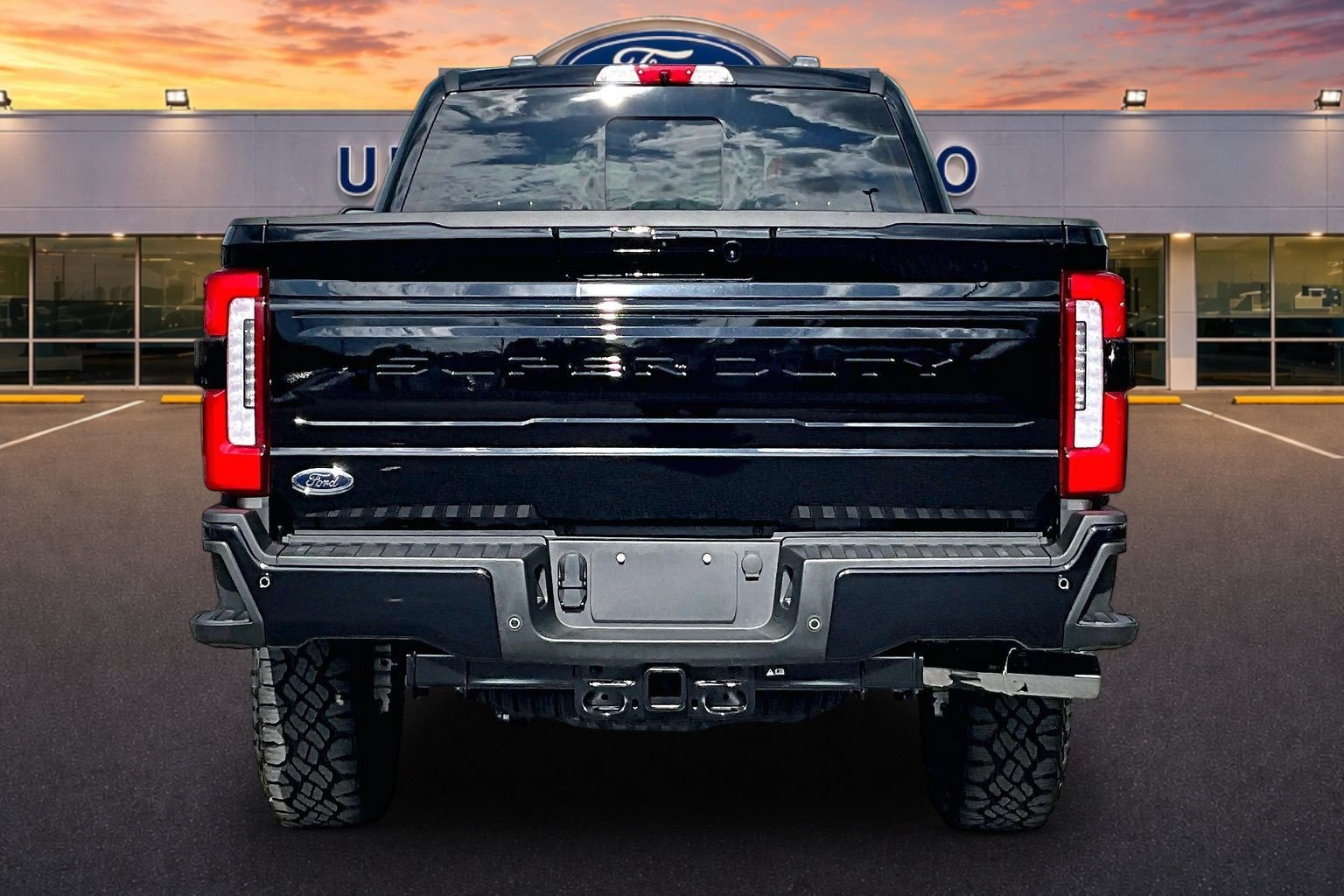 New 2026 Ford F350 Platinum w/ Tremor Off-Road Package AWD/4WD image 4