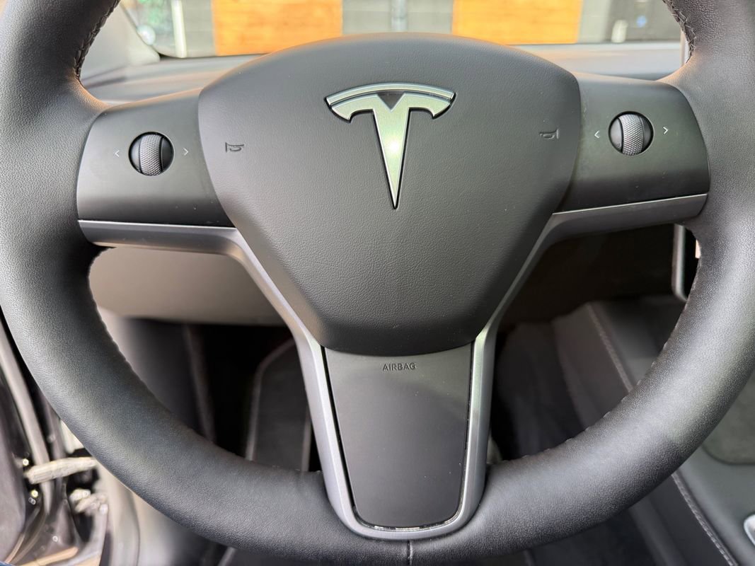 Used 2024 Tesla Model Y Long Range image 29