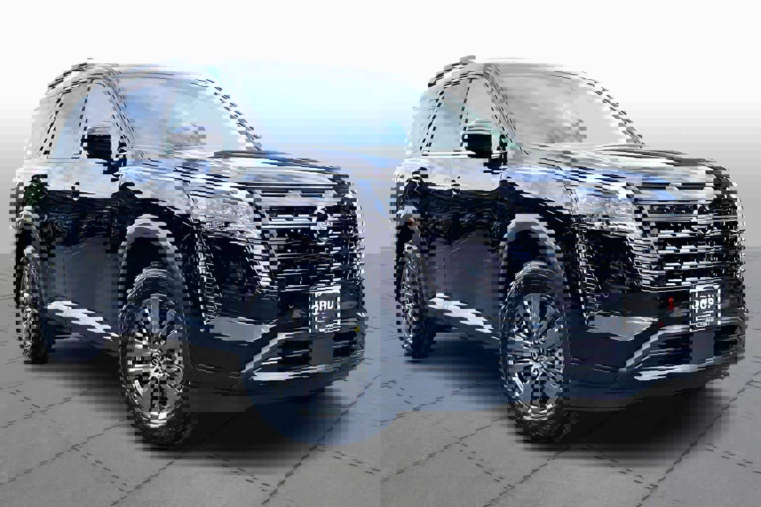 New 2026 Nissan Pathfinder SV image 2