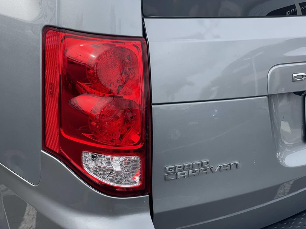 Used 2019 Dodge Grand Caravan GT image 29