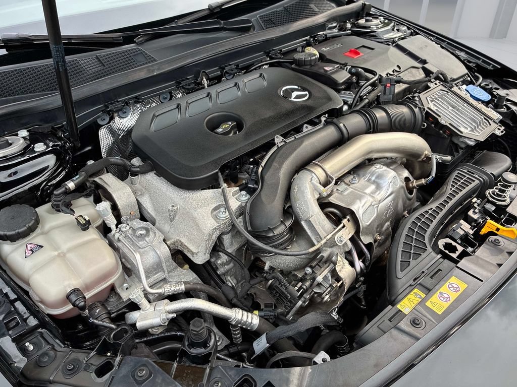 Used 2025 Mercedes-Benz CLA 250 4MATIC image 15