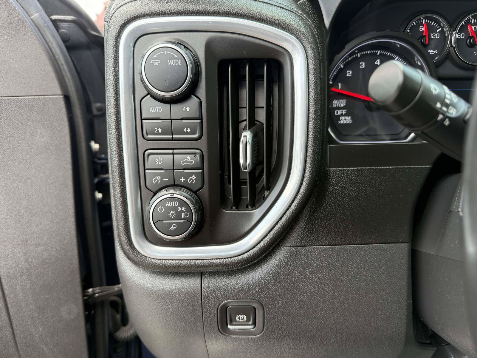 Used 2021 Chevrolet Silverado 1500 RST w/ All Star Edition Plus AWD/4WD image 16