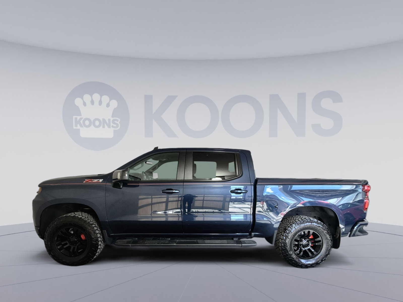 Used 2022 Chevrolet Silverado 1500 RST image 2