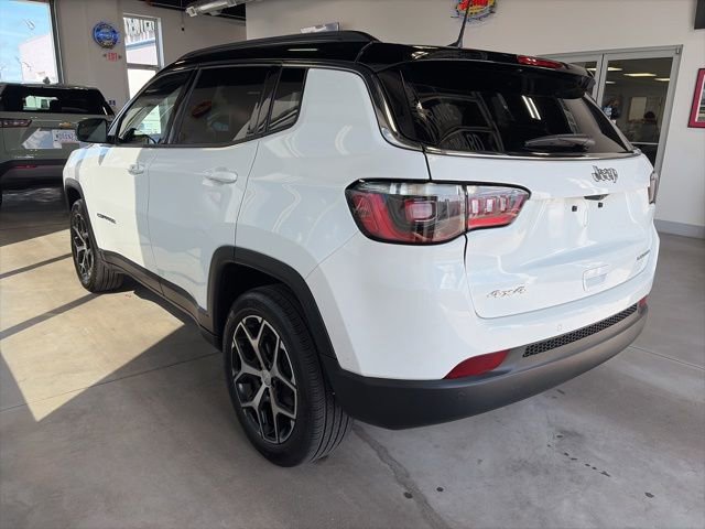 Used 2024 Jeep Compass Limited image 6