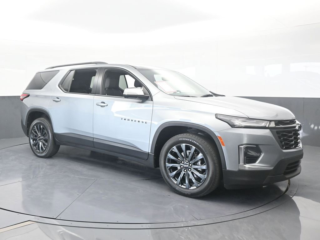 Used 2023 Chevrolet Traverse RS image 8