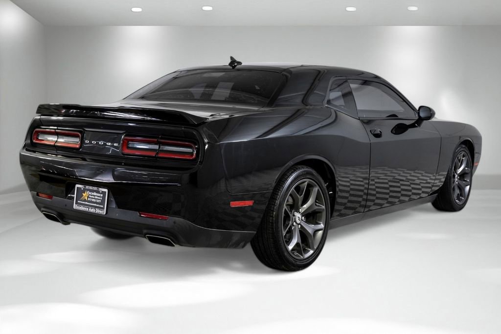 Used 2018 Dodge Challenger SXT Plus image 6