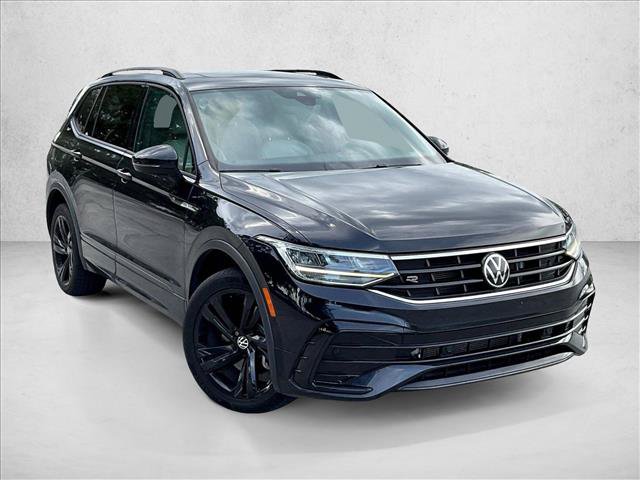 Used 2023 Volkswagen Tiguan SE R-Line FWD image 11