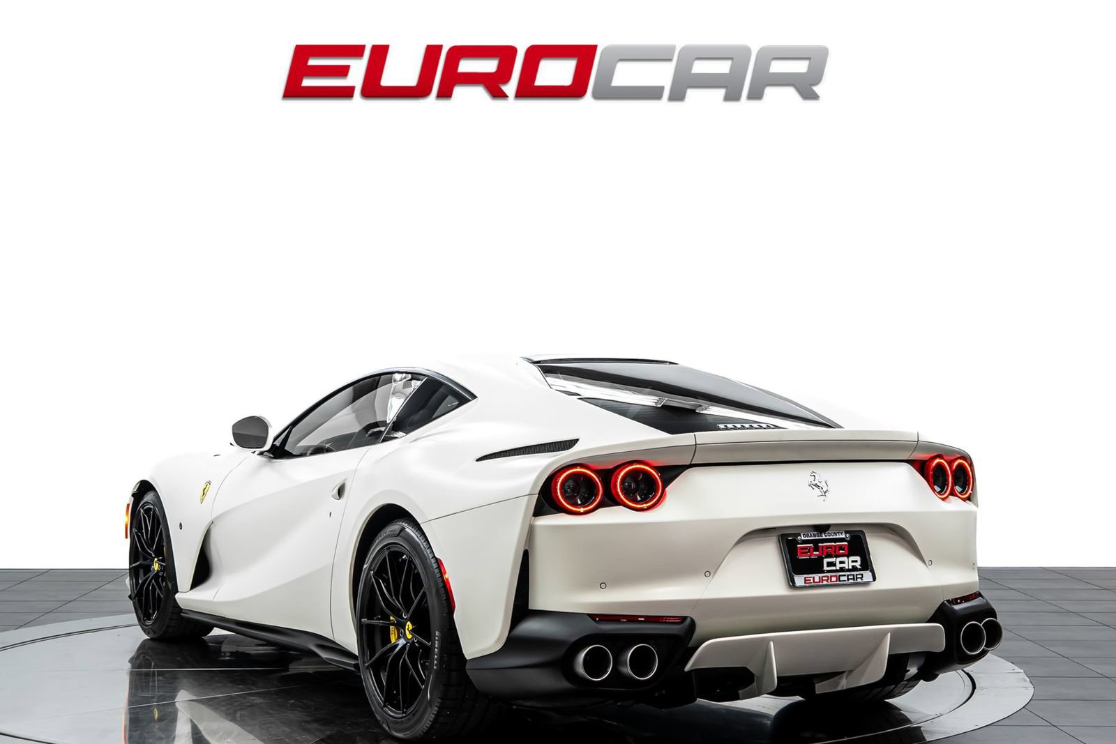 Used 2020 Ferrari 812 Superfast RWD image 3