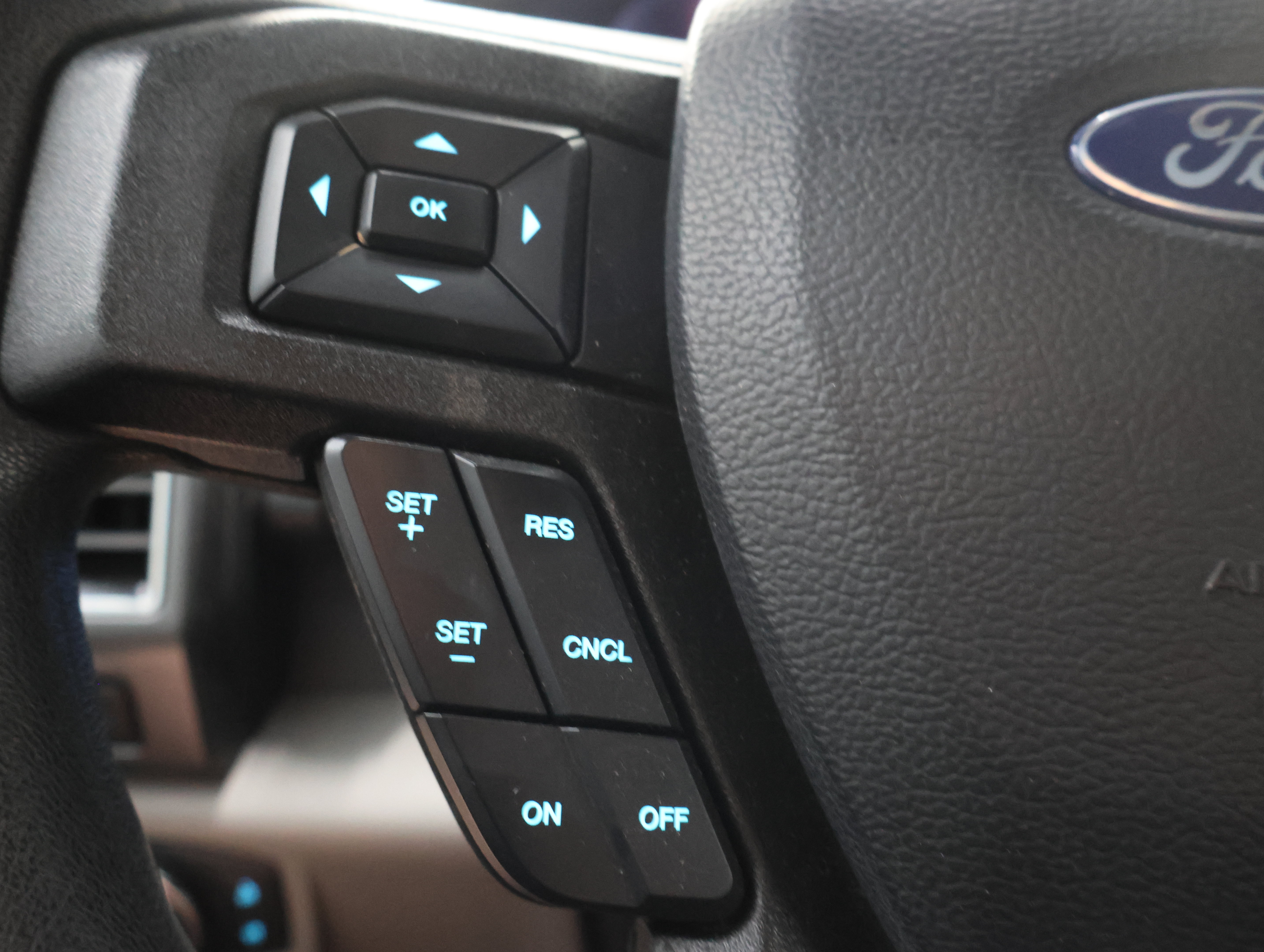 Used 2021 Ford F250 XLT w/ XLT Premium Package AWD/4WD image 15