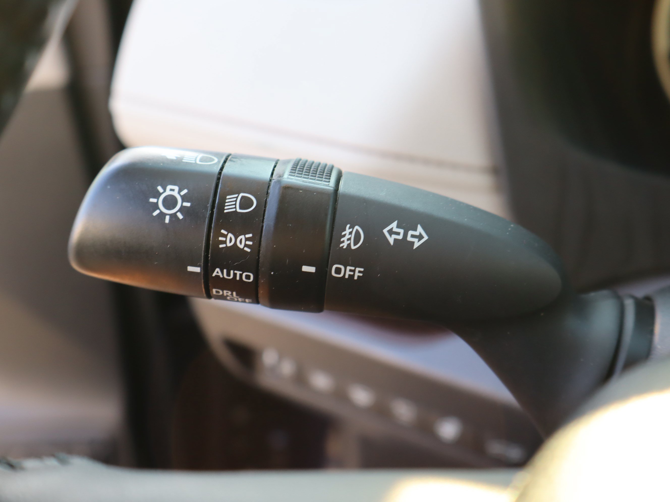 Used 2022 Toyota RAV4 Limited AWD/4WD image 22