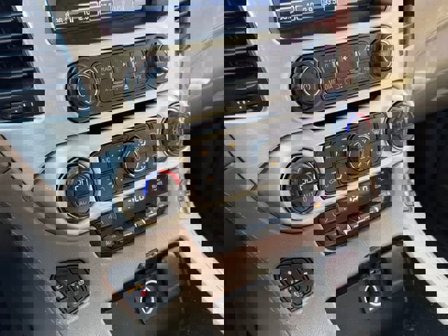 Used 2019 GMC Yukon XL SLT image 21