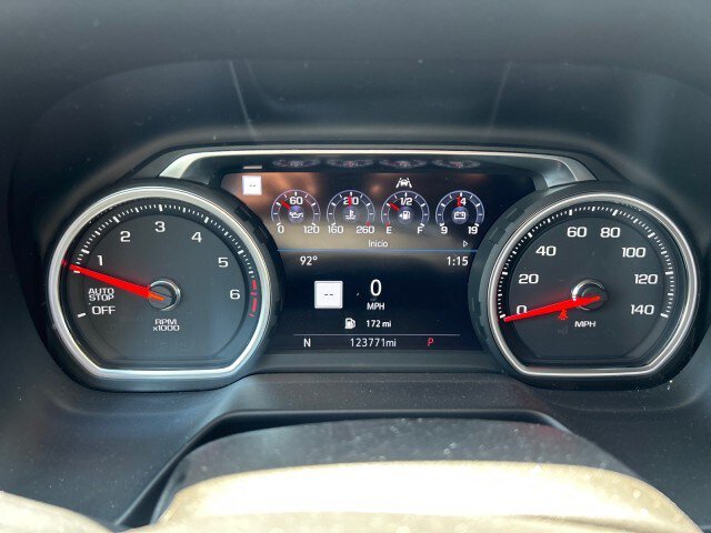 Used 2021 Chevrolet Suburban Premier w/ Premium Package RWD image 15