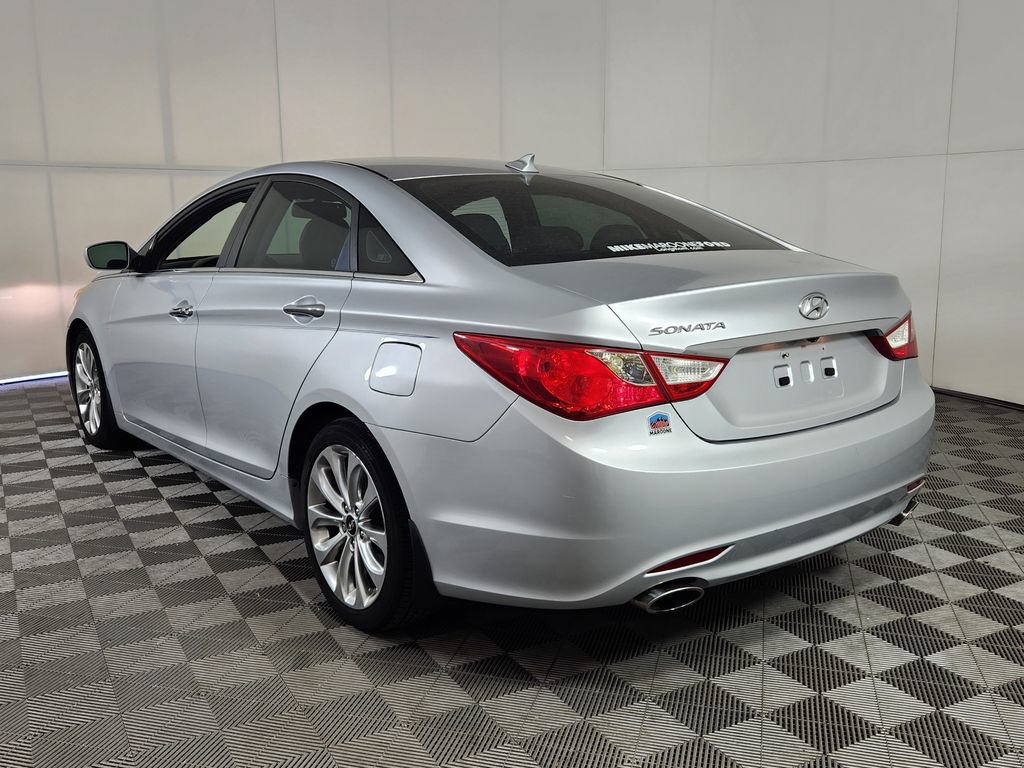 Used 2013 Hyundai Sonata SE w/ Navigation & Sunroof Pkg FWD image 5