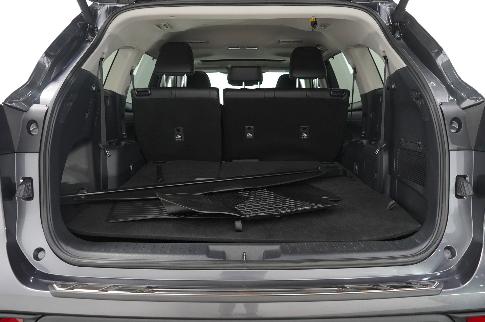 Used 2024 Toyota Highlander XLE image 14