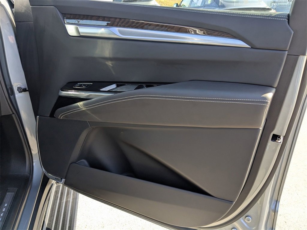 Certified 2025 Cadillac Escalade Premium Luxury Platinum image 29