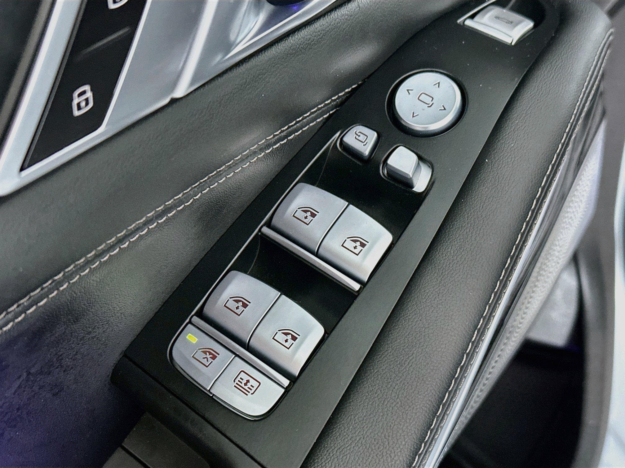 Used 2023 BMW X7 M60i w/ Executive Package AWD/4WD image 18