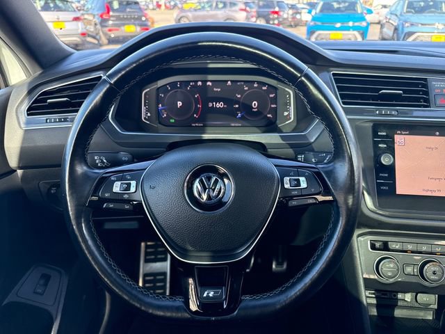 Used 2020 Volkswagen Tiguan SEL Premium R-Line image 26