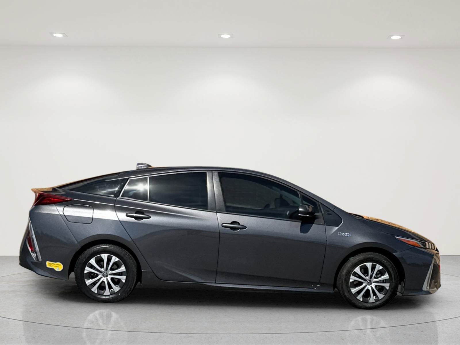 Used 2022 Toyota Prius Prime XLE FWD image 7
