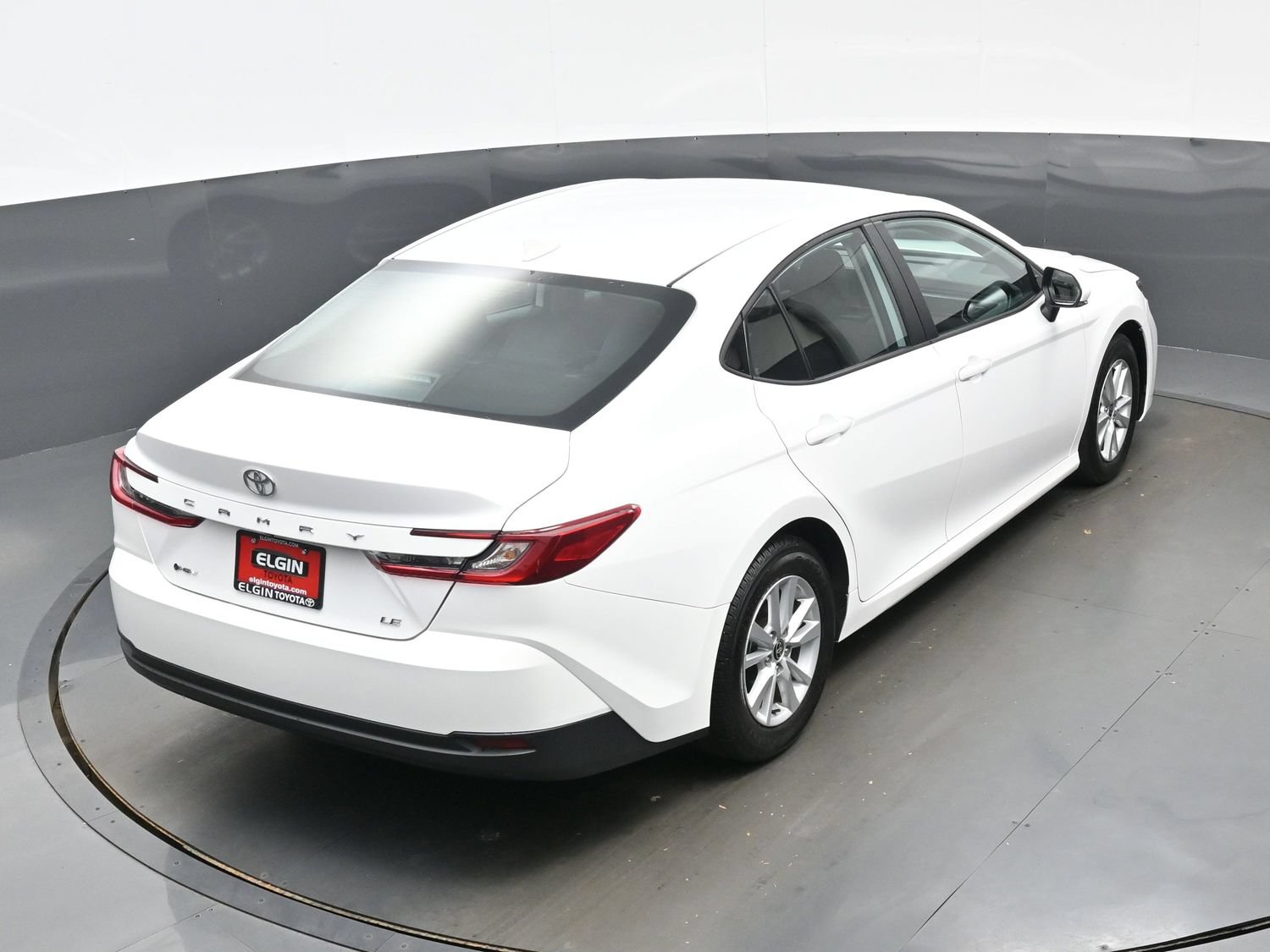 Used 2025 Toyota Camry LE FWD image 40