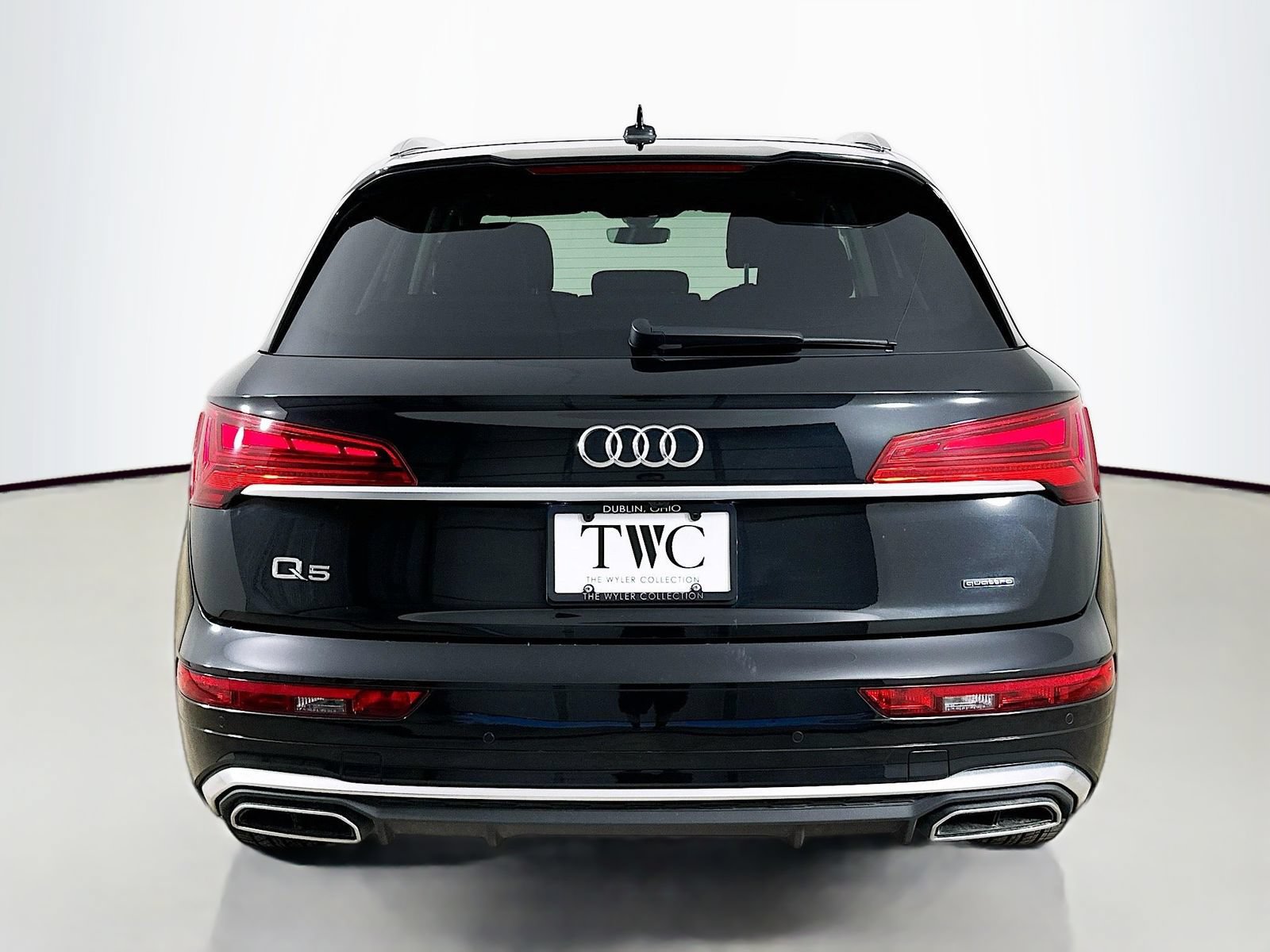 Used 2023 Audi Q5 2.0T Premium w/ Convenience Package AWD/4WD image 6
