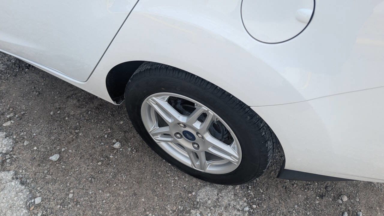 Used 2017 Ford Fiesta SE image 11