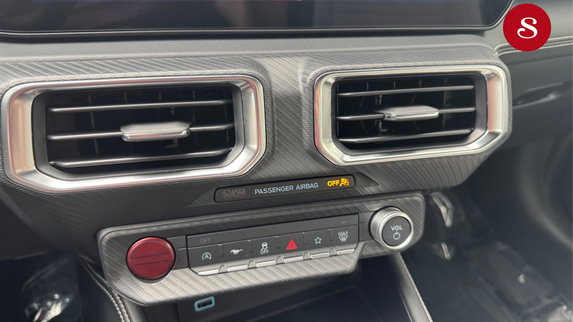 Used 2025 Ford Mustang GT Premium image 15