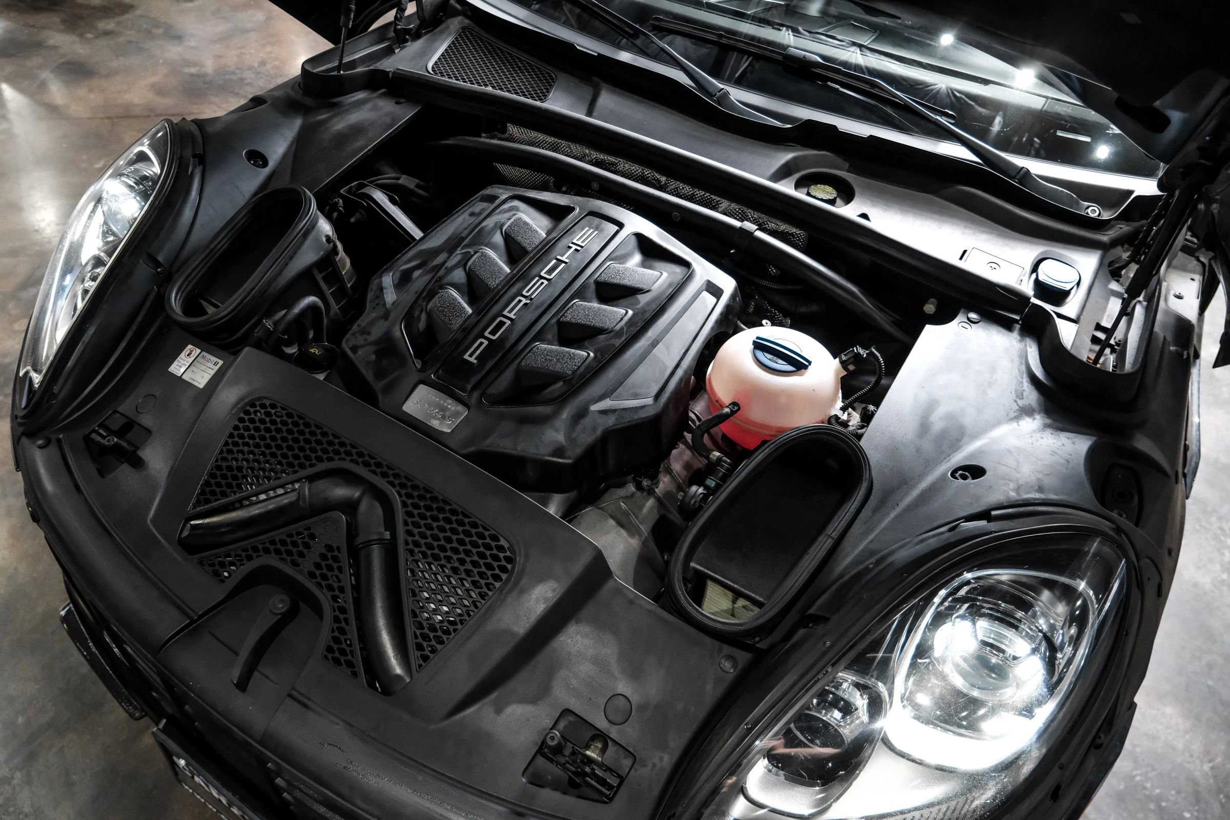 Used 2017 Porsche Macan S image 54