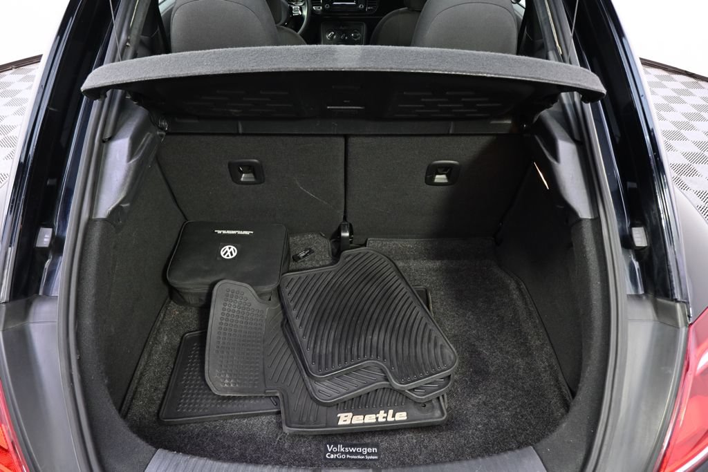 Used 2018 Volkswagen Beetle 2.0T S FWD image 16