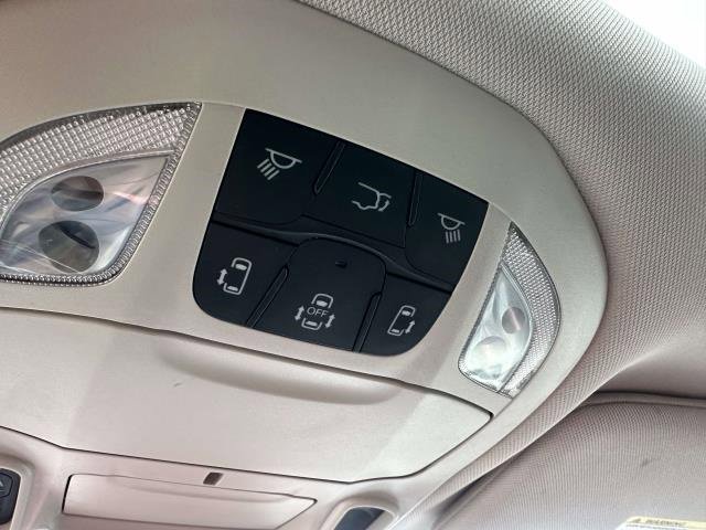 Used 2023 Chrysler Pacifica Limited image 27