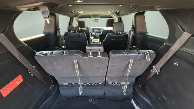 Used 2025 Chrysler Pacifica Select FWD image 35