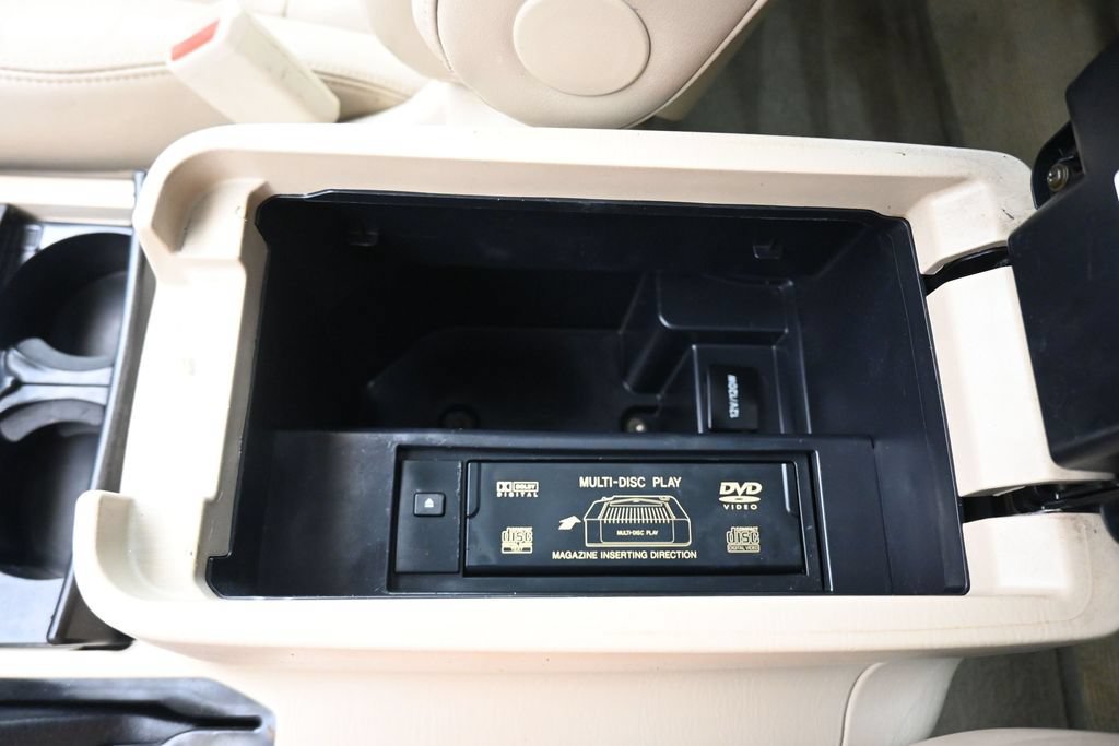 Used 2004 Toyota Land Cruiser AWD/4WD image 23