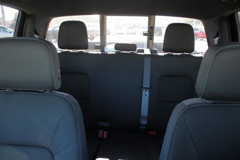 New 2025 GMC Canyon Elevation w/ Convenience Package image 12