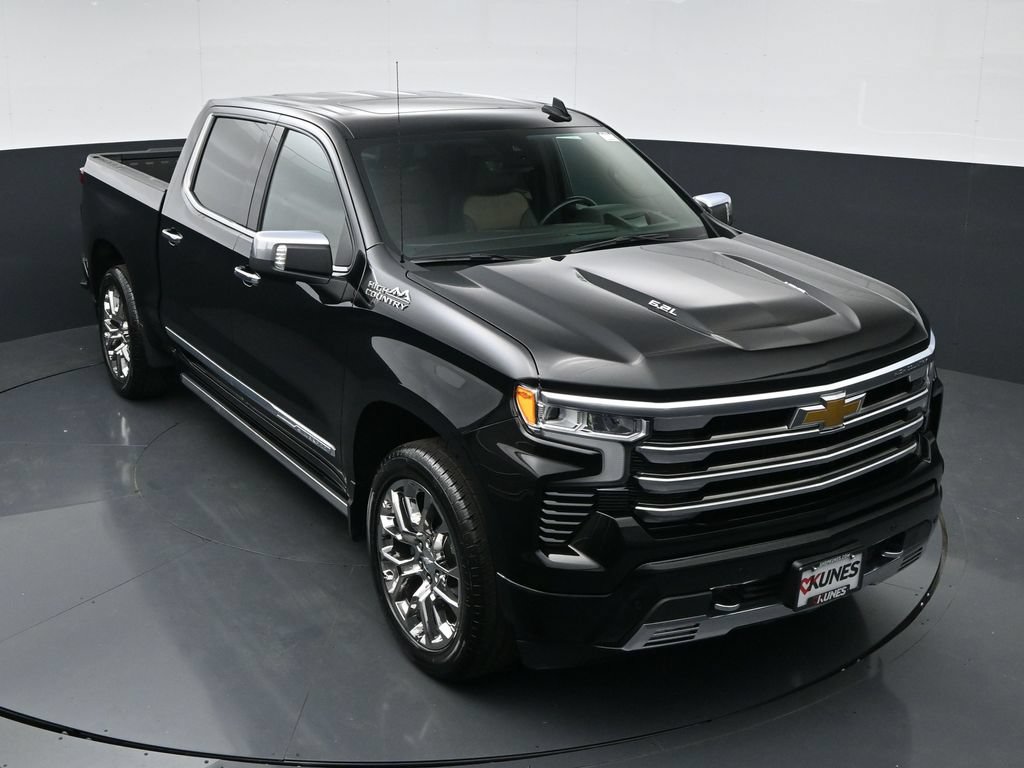 Used 2025 Chevrolet Silverado 1500 High Country AWD/4WD image 46