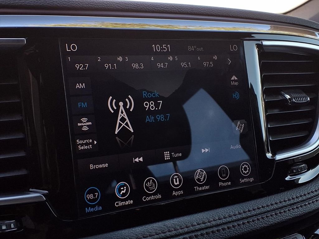 Used 2020 Chrysler Pacifica Limited image 7