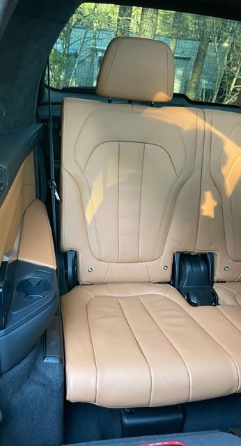 Used 2022 BMW X7 xDrive40i w/ M Sport Package image 19