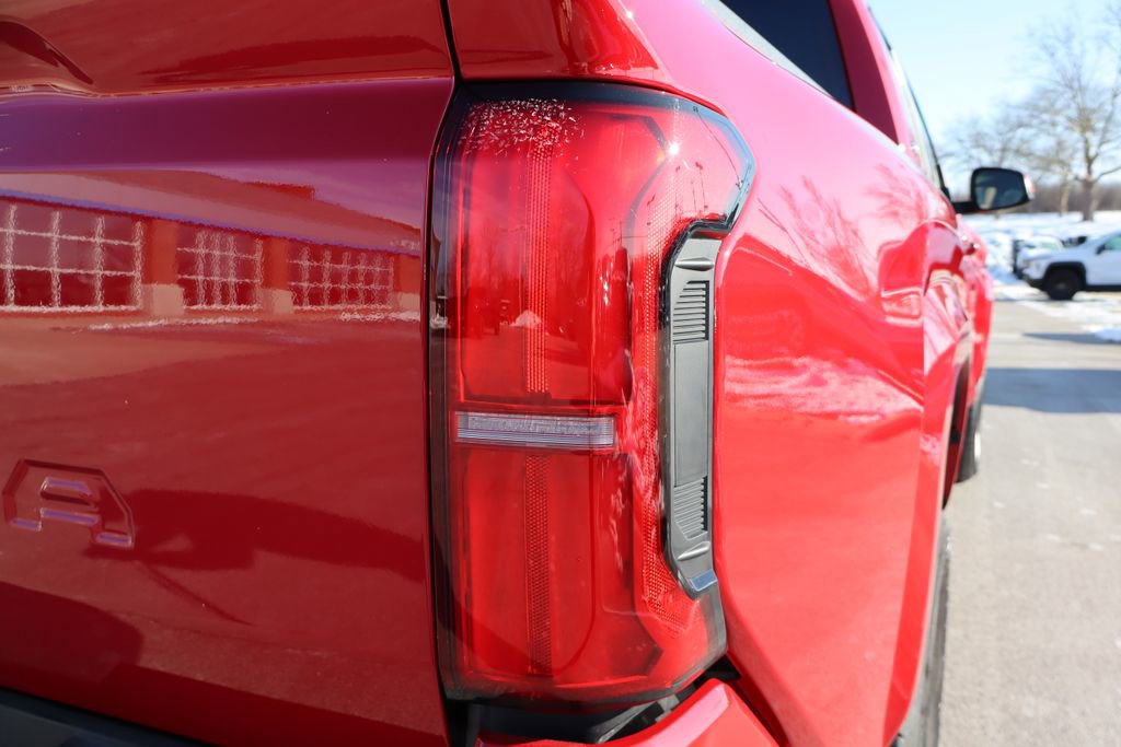 Used 2025 Toyota Tacoma TRD Sport image 33