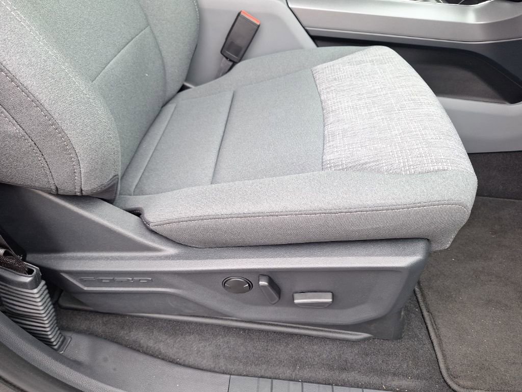 New 2023 Ford F150 Lightning XLT w/ Equipment Group 312A High image 17