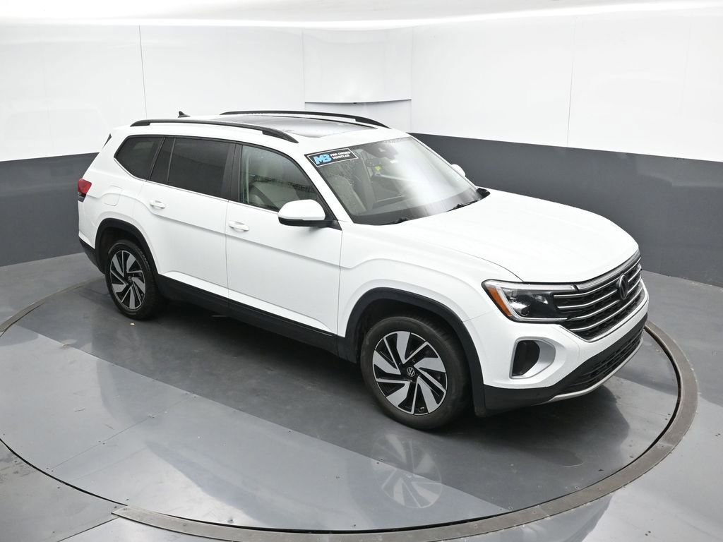 Used 2024 Volkswagen Atlas SE w/ Panoramic Sunroof Package image 53